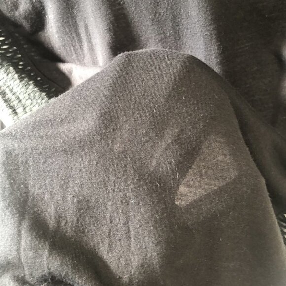 Under Armour Mesh Running Long Sleeve Top Size Small - Picture 4 of 11